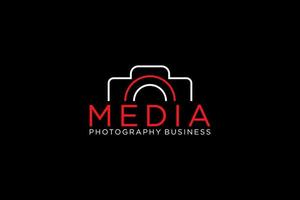 fotografia logotipo. minimalista fotografia logo concetto, in forma per lente negozio, foto studio e telecamera attività commerciale. illustrazione vettore logo.