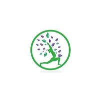 yoga logo design scorta. umano meditazione nel loto fiore vettore illustrazione.yoga logo design modello. cosmetici icona e terme logo. yoga posa vettore