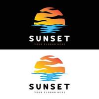 tramonto logo, spiaggia disegno, fiume e sole illustrazione, vettore godendo il crepuscolo