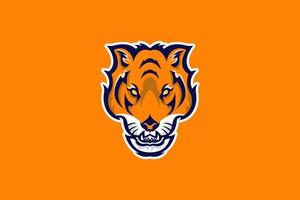 tigre testa con arrabbiato viso. Perfetto per mascotte, attività commerciale, marchio, esport logo. piatto stile illustrazione vettore