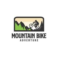 modello di progettazione logo mountain bike vettore