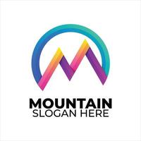 montagna logo colorato pendenza stile vettore