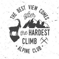 Vintage ▾ tipografia design con ghiaccio ascia, roccia arrampicata capra e montagna silhouette. vettore