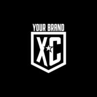xc iniziale gioco logo con scudo e stella stile design vettore