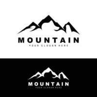 design del logo di montagna, luogo vettoriale per escursionisti amanti della natura