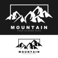 design del logo di montagna, luogo vettoriale per escursionisti amanti della natura