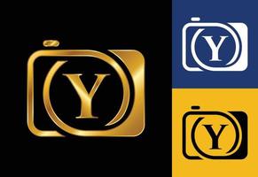 lettera del monogramma iniziale y con l'icona di una fotocamera. logo per attività di fotografia e identità aziendale vettore