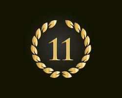 11 ° anni anniversario logo con d'oro squillare isolato su nero sfondo, per compleanno, anniversario e azienda celebrazione vettore