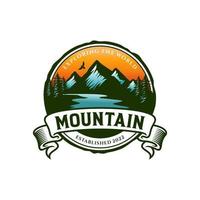 Vintage ▾ montagna logo design modello vettore