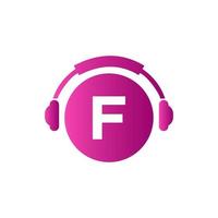 lettera f musica logo design. dj musica e Podcast logo design cuffie concetto vettore