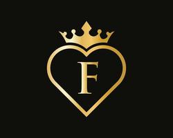 lettera f logo con corona e amore forma vettore