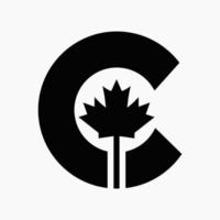 canadese rosso acero logo su lettera c vettore simbolo. acero foglia concetto per canadese azienda identità