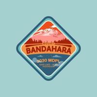 montagna logo. il montagna originario a partire dal Indonesia è di nome montare bandhara. con un' altezza di 3.030 metri vettore