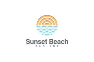 tramonto spiaggia logo design vettore