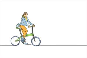 un disegno a linea singola giovane donna dipendente di avvio felice giro in bicicletta per lo spazio di coworking illustrazione vettoriale grafica. concetto di stile di vita urbano pendolare sano. moderno disegno a linea continua