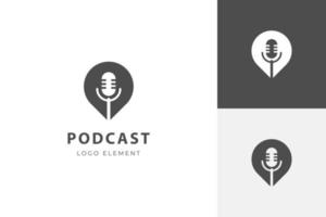 Podcast logo icona design con microfono e perno Posizione o parlare icona piatto illustrazione per Radio, musica, media, multimedia vettore
