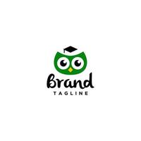 verde carino gufo logo design. carino gufo logo modello con la laurea cappelli. vettore