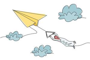 disegno continuo a una linea di un giovane lavoratore di sesso maschile arabo appeso stretto su un aereo di carta volante in cielo. concetto di metafora minimalista di sfida aziendale. illustrazione grafica vettoriale di disegno di disegno a linea singola