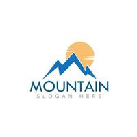 logo della montagna, immagini del logo della montagna vettore