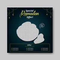 progettazione di post sui social media di ramadan kareem vettore