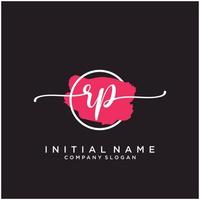 iniziale rp femminile logo collezioni modello. grafia logo di iniziale firma, nozze, moda, gioielliere, boutique, floreale e botanico con creativo modello per qualunque azienda o attività commerciale. vettore