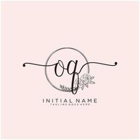 iniziale oq femminile logo collezioni modello. grafia logo di iniziale firma, nozze, moda, gioielliere, boutique, floreale e botanico con creativo modello per qualunque azienda o attività commerciale. vettore