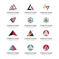 ispirazione per il design del logo della catena del triangolo futuristico vettore