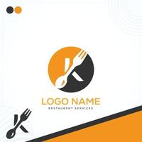 K con forchetta cucchiaio cucina ristorante premio lettera logo modello nel moderno creativo minimo stile vettore design
