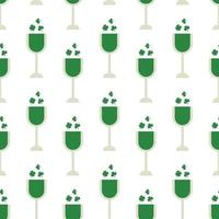 santo Patrick giorno vettore senza soluzione di continuità modello con verde bicchiere di vino trifoglio