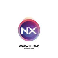 nx iniziale logo con colorato cerchio modello vettore