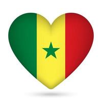 Senegal bandiera nel cuore forma. vettore illustrazione.