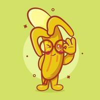 divertente Banana frutta personaggio portafortuna con ok cartello mano isolato cartone animato nel piatto stile design vettore
