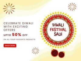 Diwali Festival vendita manifesto design con sconto offrire e illuminato olio lampade su giallo e bianca sfondo. vettore