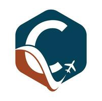 lettera c aria viaggio logo design modello. c lettera e aereo logo design icona vettore. vettore