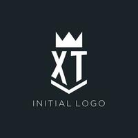 xt logo con scudo e corona, iniziale monogramma logo design vettore