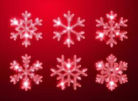 splendente rosso luccichio raggiante i fiocchi di neve su rosso sfondo. Natale e nuovo anno decorazione. vettore illustrazione