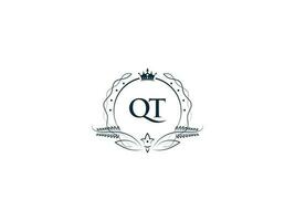 premio reale corona qt logo, unico lettera qt tq logo icona vettore Immagine design