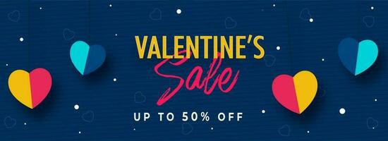 San Valentino giorno vendita intestazione o bandiera design con sconto offrire e sospeso colorato carta cuori decorato su blu a strisce sfondo. vettore