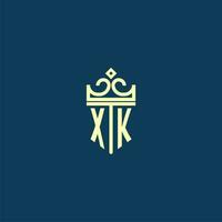 xk iniziale monogramma scudo logo design per corona vettore Immagine