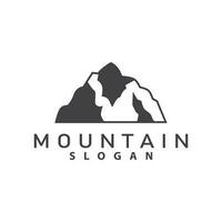 montagna logo, natura paesaggio vettore, premio elegante semplice disegno, illustrazione simbolo modello icona vettore