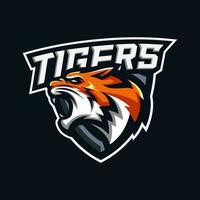 tigre esport gioco portafortuna logo design. arrabbiato ruggente tigre testa distintivo vettore icona