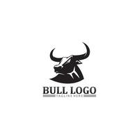 testa di bufalo toro, mucca, logo della mascotte animale vettore di design per bufalo corno sportivo, animale, mammiferi, logo della testa, selvaggio, matador