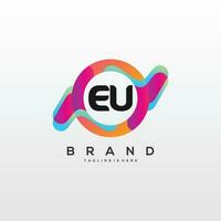 iniziale lettera Unione Europea logo design con colorato stile arte vettore