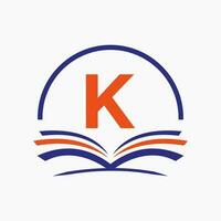 lettera K formazione scolastica logo libro concetto. formazione carriera cartello, Università, accademia la laurea logo modello design vettore