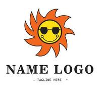 logo design vettore illustrazione. il sole è indossare bicchieri con giallo e arancia toni. adatto per logo, estate giorno, icona, annuncio, manifesto, maglietta disegno, sito web, concetto.