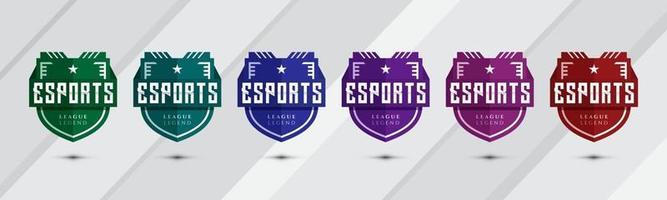 icone del design distintivo scudo eSports. loghi creativi della squadra sportiva dell'emblema vettore