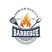 barbeque logo, caldo griglia design con fuoco e spatola, vettore bbq griglia Vintage ▾ tripografia, retrò rustico logo per bar, ristorante, bar