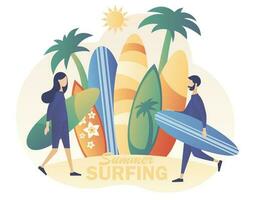 minuscolo persone surfer con tavole da surf partire il spiaggia, mare o oceano. fare surf concetto. Surf club o negozio. moderno piatto cartone animato stile. vettore illustrazione su bianca sfondo