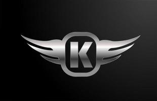 k lettera logo alfabeto per affari e società con ali e colore argento. scritte e bordature aziendali con icona del design in metallo vettore