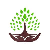 mano e in crescita albero logo design vettore